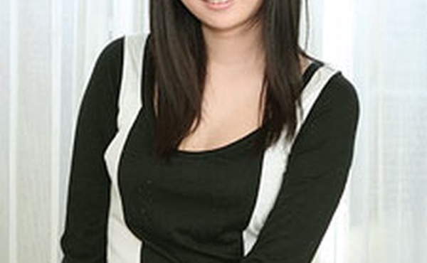 素人女孩在商店行窃时被G-men抓获  竹内柚叶